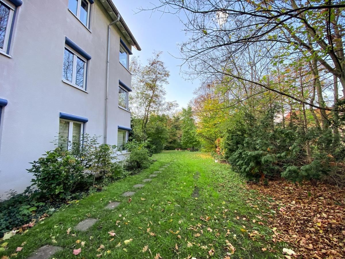 Wohlfuehl-Apartment Mit Kostenfreier Tiefgarage, Wifi & Terrasse Leipzig Exterior photo